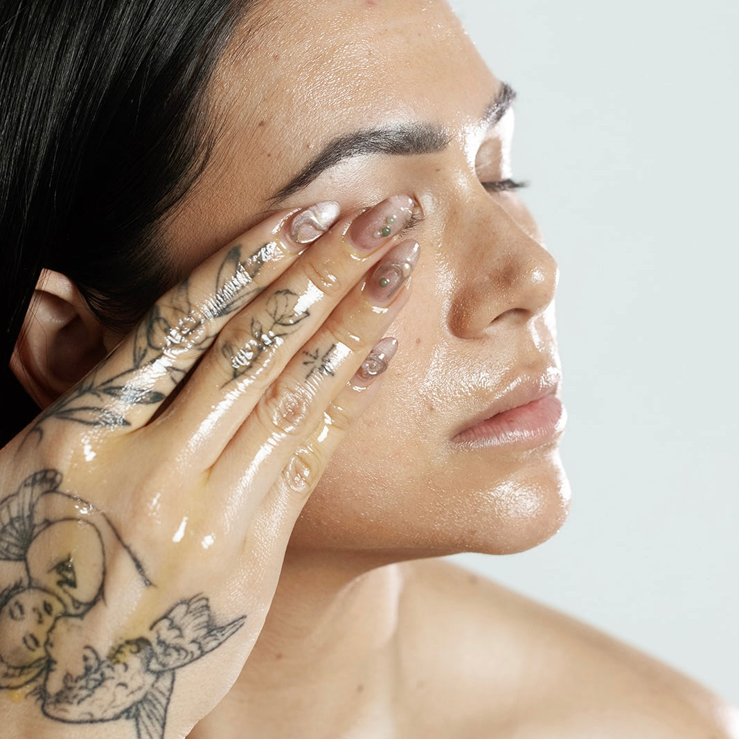 6-in-1 Miracle Cleansing Oil & Moisturizer