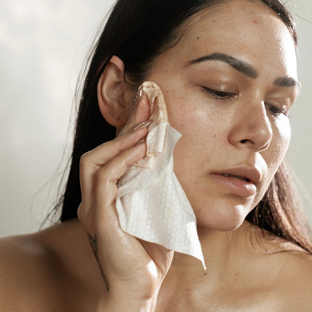 6-in-1 Miracle Cleansing Oil & Moisturizer